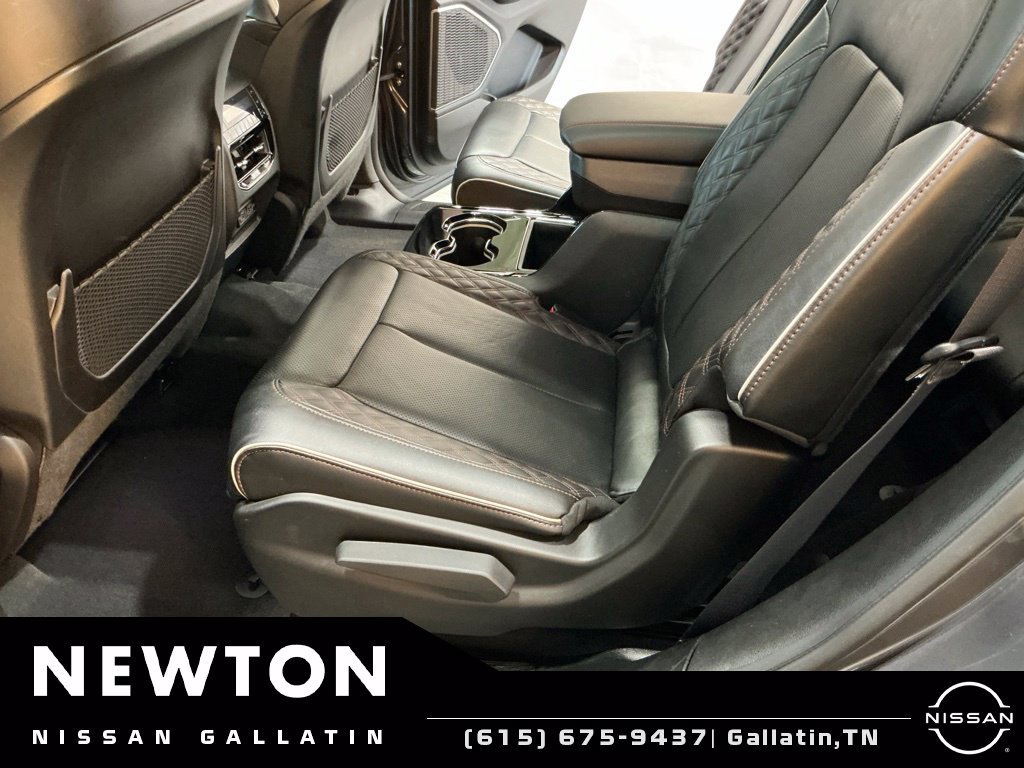 Used 2024 Jeep Grand Cherokee L Summit w/ High Altitude Package AWD/4WD image 37