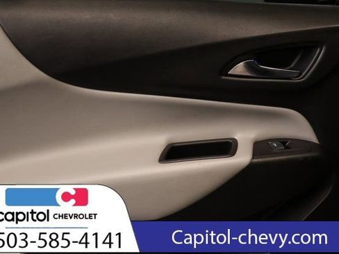 Used 2019 Chevrolet Equinox LS image 28