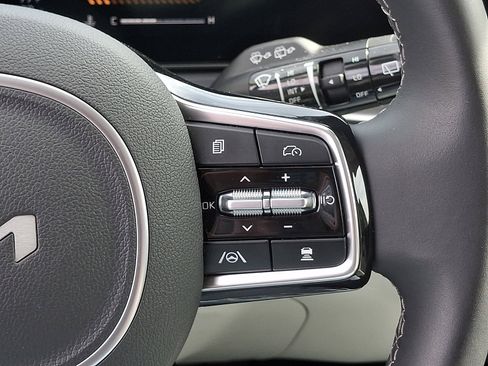 Used 2025 Kia Sorento S AWD/4WD image 22