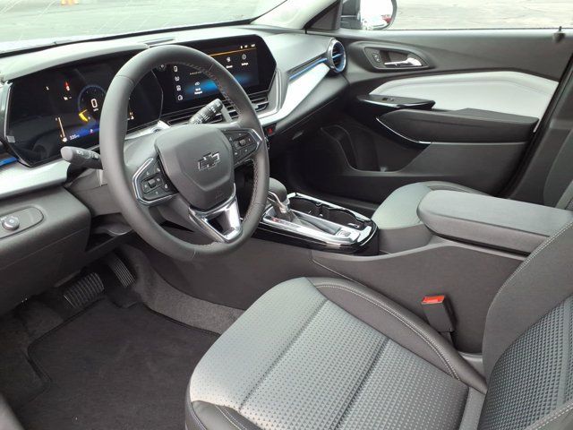 New 2026 Chevrolet Trax LT w/ Midnight Edition FWD image 10