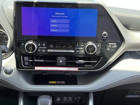 New 2026 Toyota Highlander XLE AWD/4WD image 15
