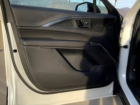 New 2025 Cadillac Lyriq Sport image 11