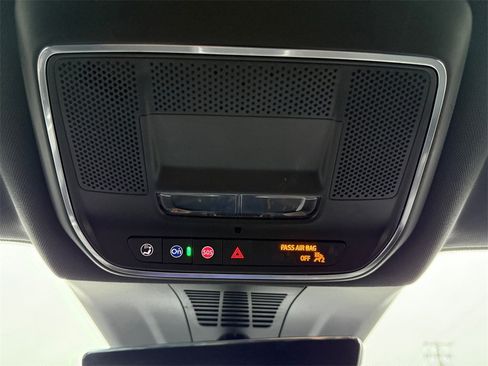 Used 2024 Chevrolet Blazer EV RS image 19