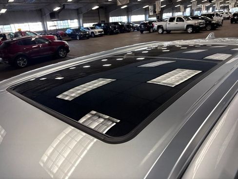Used 2022 Toyota Highlander Platinum FWD image 11