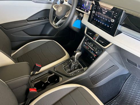 New 2026 Volkswagen Taos SE FWD image 16