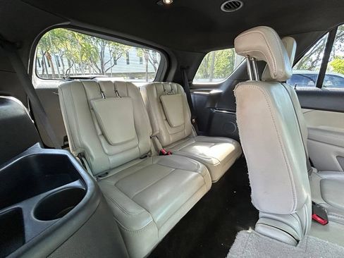 Used 2012 Ford Explorer XLT FWD image 35
