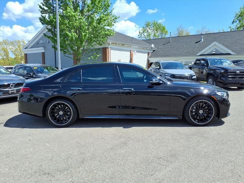 Certified 2023 Mercedes-Benz S 500 4MATIC image 2