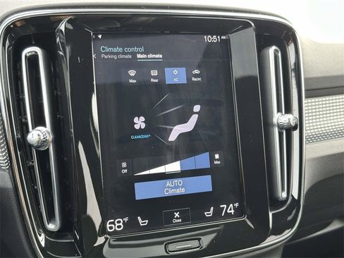 Used 2021 Volvo XC40 T5 R-Design w/ Climate Package image 5