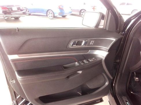Used 2017 Ford Explorer Sport AWD/4WD image 19