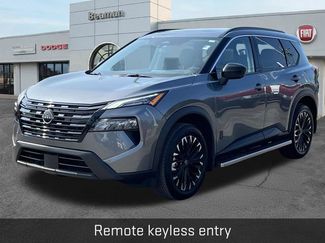 Used 2026 Nissan Rogue Dark Armor FWD video 3