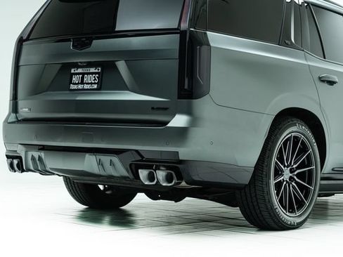 Used 2023 Cadillac Escalade V AWD/4WD image 14