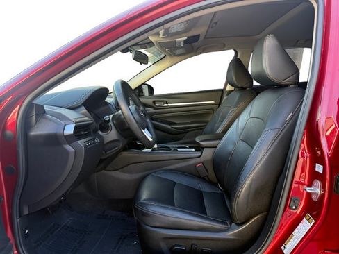 Used 2023 Nissan Altima 2.5 SL FWD image 10