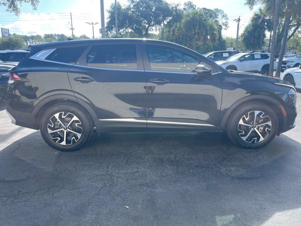 Used 2025 Kia Sportage EX FWD image 7