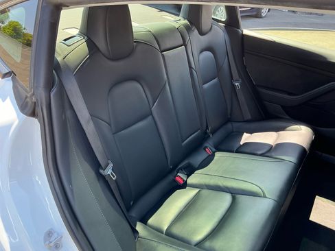 Used 2023 Tesla Model 3 Standard Range image 20