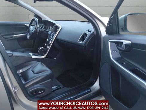 Used 2015 Volvo XC60 T6 w/ Proximity Package image 38