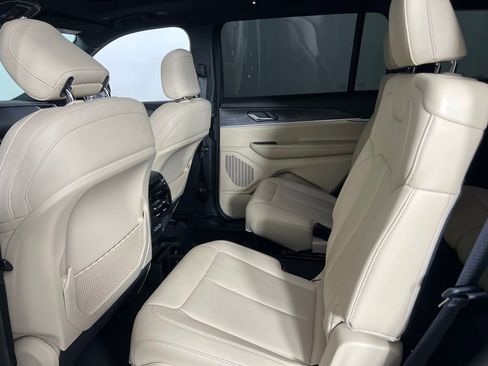 Used 2023 Jeep Grand Cherokee L Limited image 27
