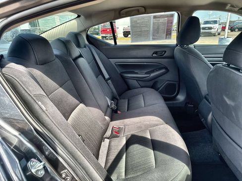 Used 2025 Nissan Altima 2.5 SV FWD image 29