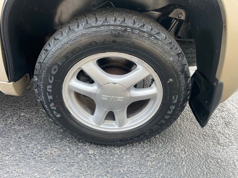 Used 2006 GMC Envoy SLE w/ Sle Preferred Equipment Group image 13