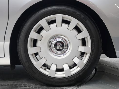 Used 2013 Rolls-Royce Ghost image 41