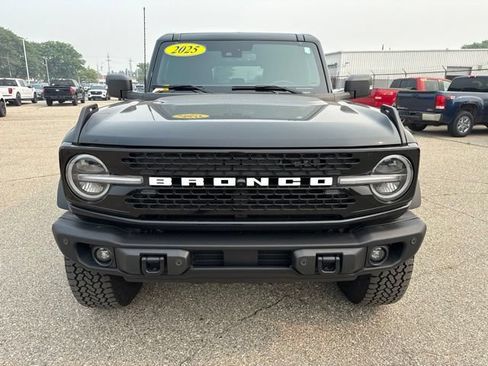 Used 2025 Ford Bronco Badlands AWD/4WD image 12