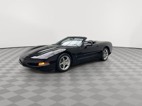 Used 2001 Chevrolet Corvette Convertible w/ Preferred Equipment Group2 image 27