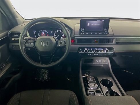 Certified 2025 Honda Pilot Sport image 20