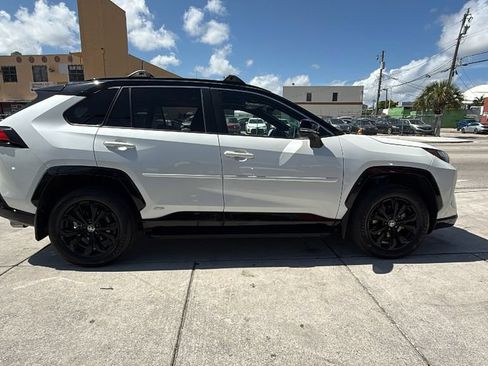 Used 2022 Toyota RAV4 XSE AWD/4WD image 16