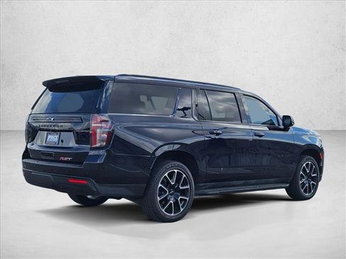 Used 2024 Chevrolet Suburban RST w/ Luxury Package image 5