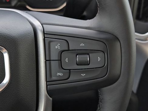 Used 2022 GMC Sierra 1500 Elevation image 19