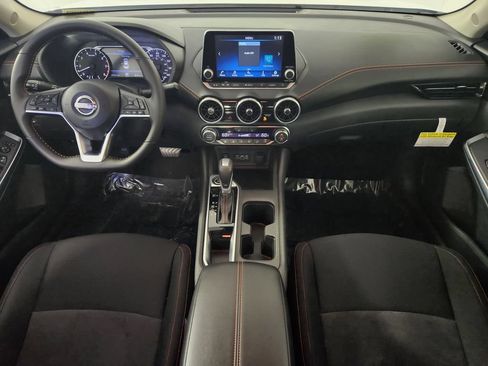 Certified 2025 Nissan Sentra SR FWD image 19