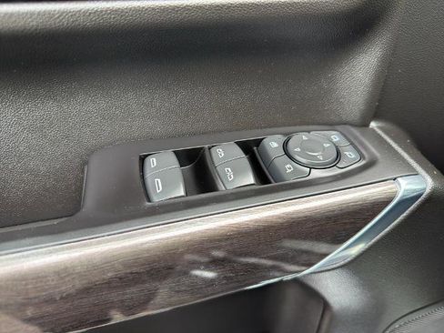 Used 2022 Chevrolet Silverado 1500 LTZ AWD/4WD image 13