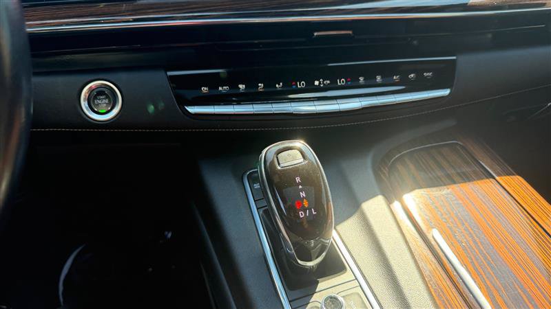Used 2021 Cadillac Escalade Premium Luxury w/ Driver Assist Tech Package AWD/4WD image 39