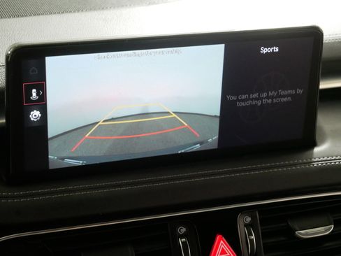 Used 2023 Genesis G70 2.0T image 33