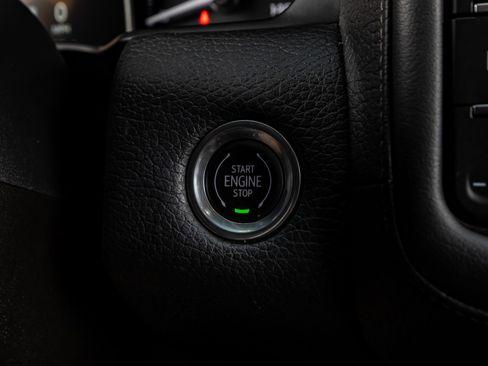 Used 2021 GMC Yukon Denali w/ Denali Premium Package image 19