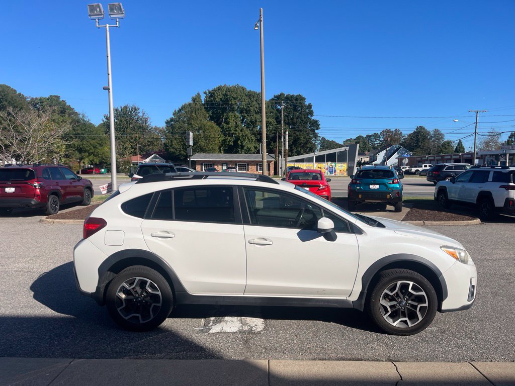 Used 2017 Subaru Crosstrek 2.0i Premium w/ Popular Package #2 AWD/4WD image 3