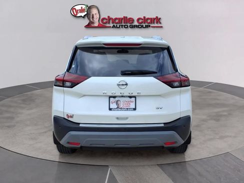Used 2021 Nissan Rogue SV w/ Premium Package FWD image 4