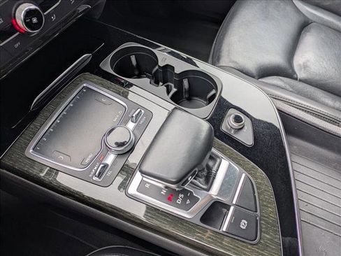 Used 2019 Audi Q7 3.0T Premium w/ Convenience Package image 12