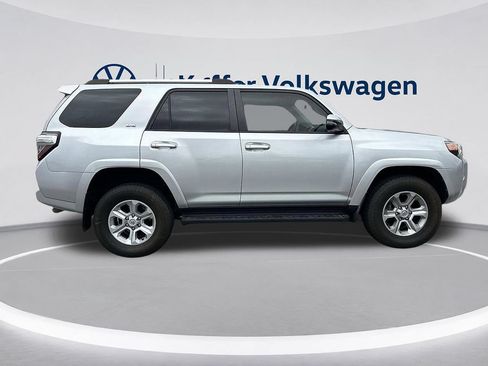 Used 2022 Toyota 4Runner SR5 Premium AWD/4WD image 6