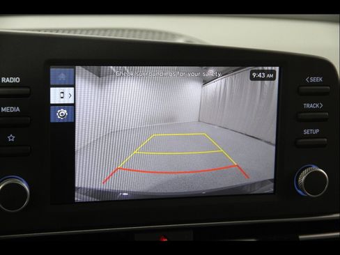 Certified 2025 Hyundai Elantra Sport FWD image 12