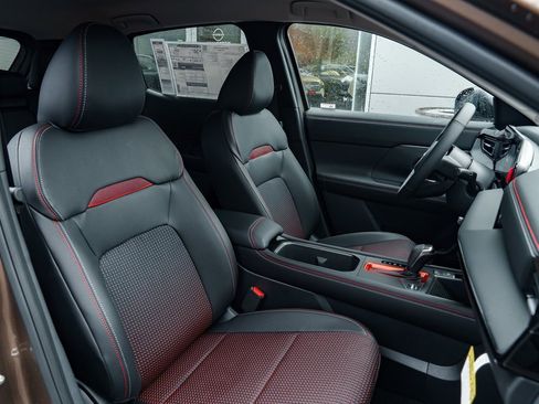 New 2026 Nissan Kicks SR w/ Cold Weather Package image 25