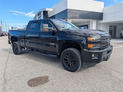 Used 2017 Chevrolet Silverado 2500 LTZ w/ Duramax Plus Package image 2