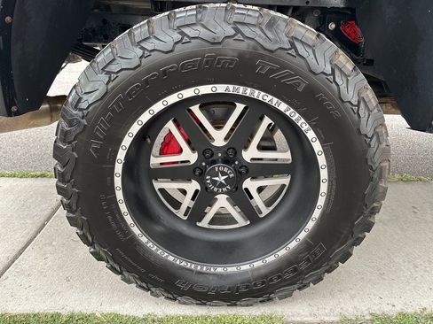 Used 2016 Ford F150 Platinum w/ Equipment Group 701A Luxury image 48