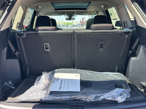 New 2026 Volkswagen Atlas Peak Edition AWD/4WD image 4