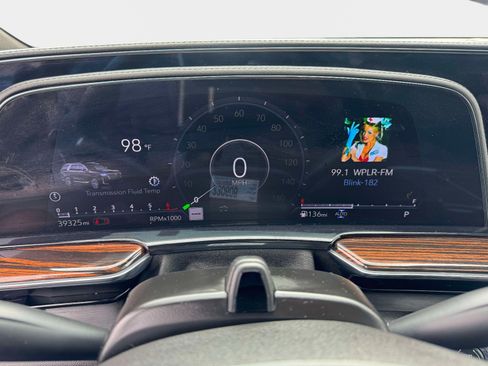 Used 2023 Cadillac Escalade Premium Luxury w/ Performance Package image 28