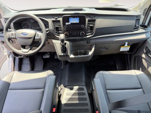 New 2025 Ford Transit 250 148 Medium Roof image 15