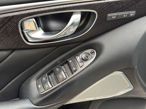 Used 2022 INFINITI Q50 Sensory image 12