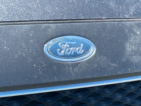 Used 2018 Ford Focus SE FWD image 11