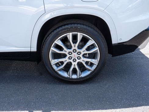 New 2026 GMC Acadia Denali w/ Super Cruise Package FWD image 9