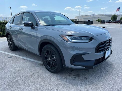Certified 2027 Honda HR-V Sport image 3