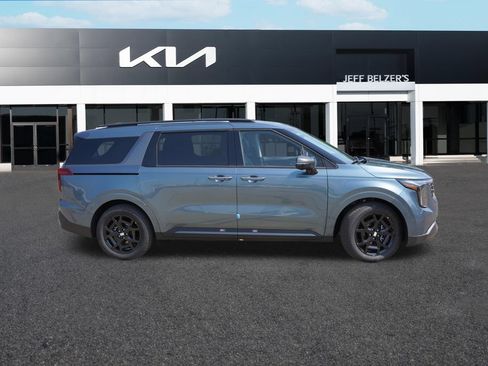 New 2027 Kia Carnival SX Prestige FWD image 2
